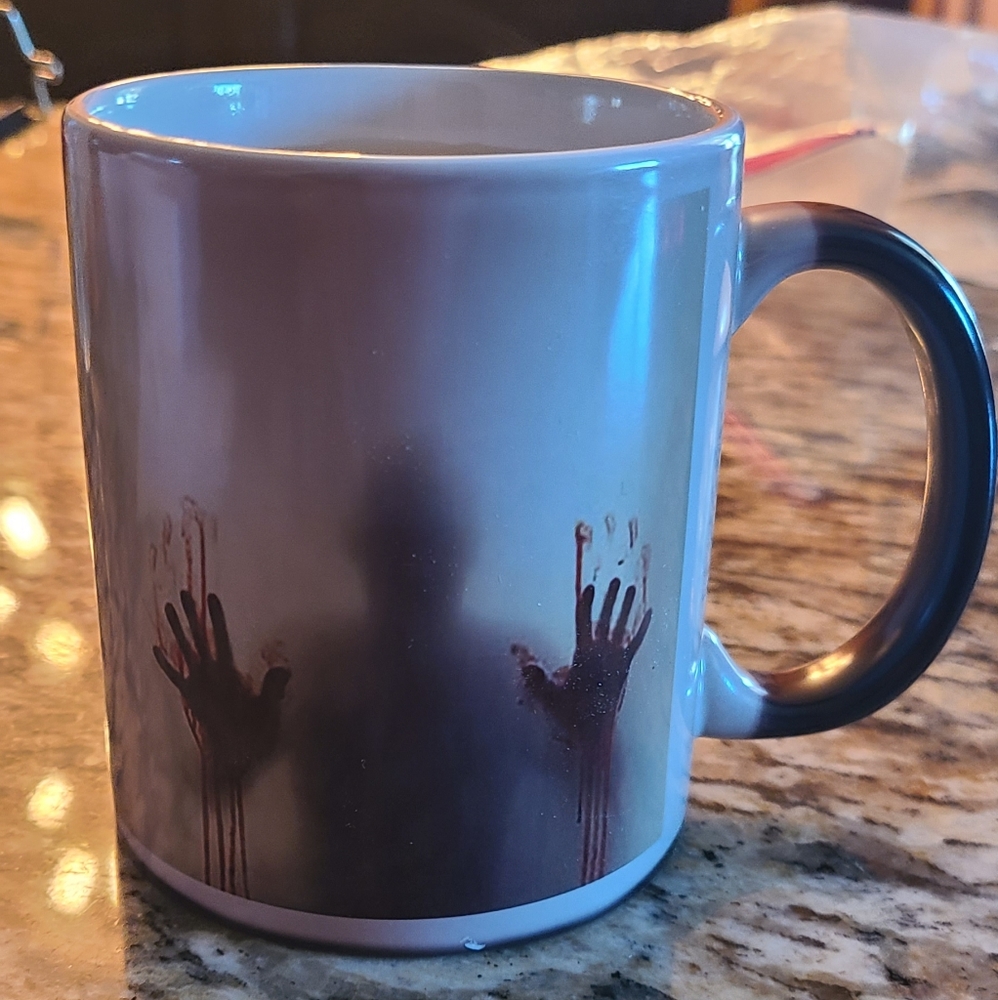 Color changing coffee mug - Picture 2 of 3